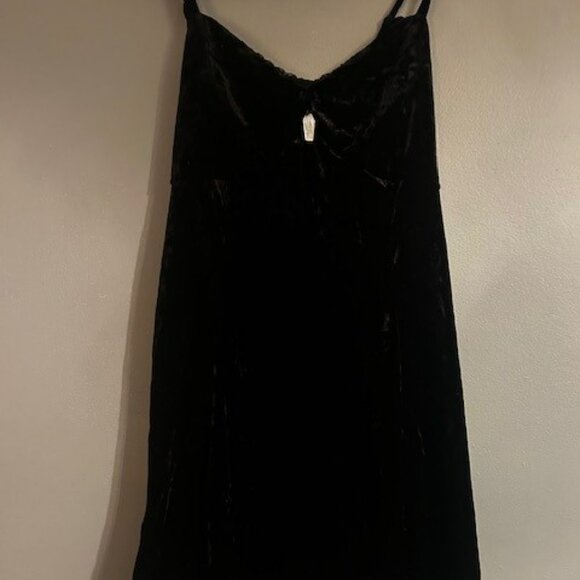 Hot Topic Black Velvet Slip Dress with Lace and Coffin Charm - Picture 2 of 6